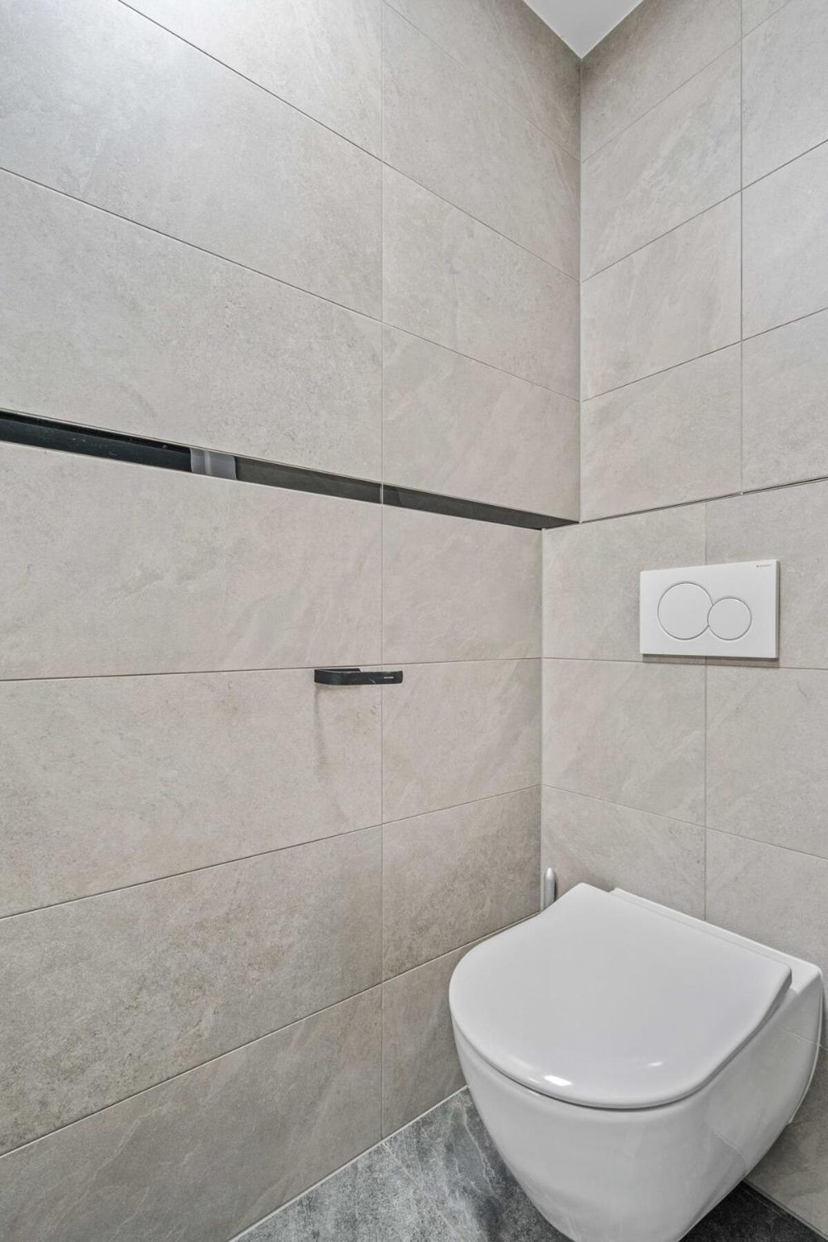 Appartement De Luxe 1 Chambre A Coucher, Centre Commercial, Piscine Et Fitness Luxembourg Exterior photo